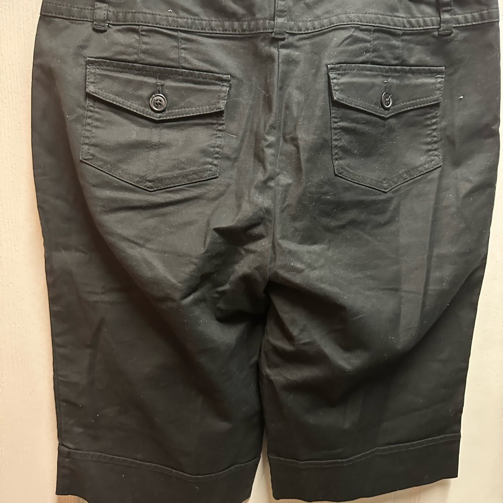 Ann Taylor Women's Black Shorts size 14/ NWOT B18 - Picture 3 of 3